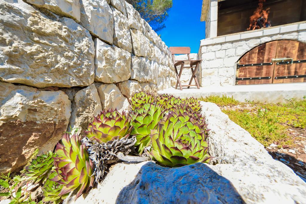 Guest House Sakarun Veli Rat Exterior photo